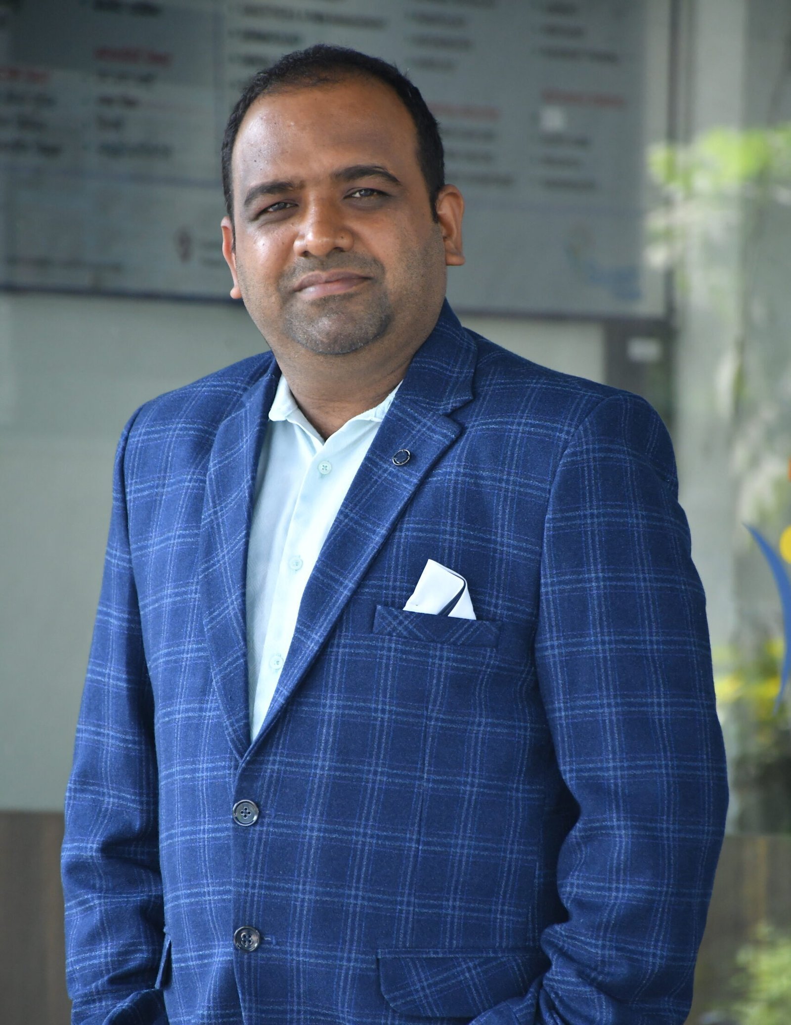 Dr. Thakur Dev